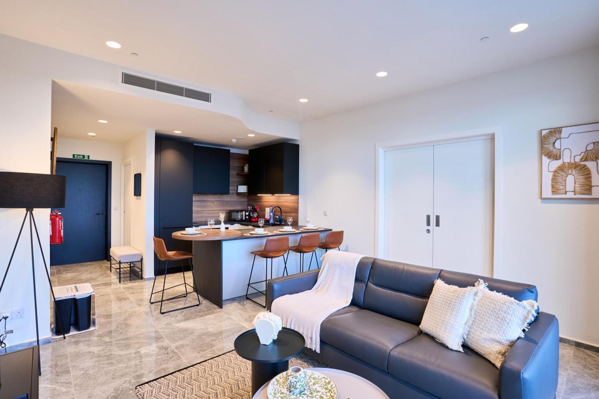 Sleek One-bedroom With A Panoramic View